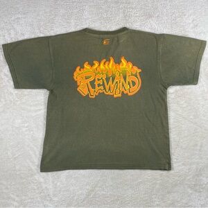 00s Y2k/Skater Rewind Tee Shirt